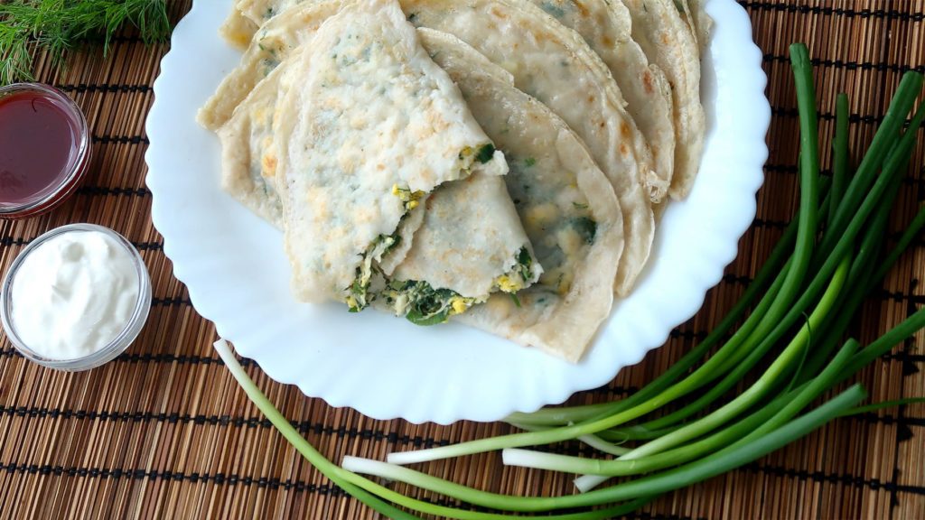 Ленивые кутабы с яйцом и зеленью